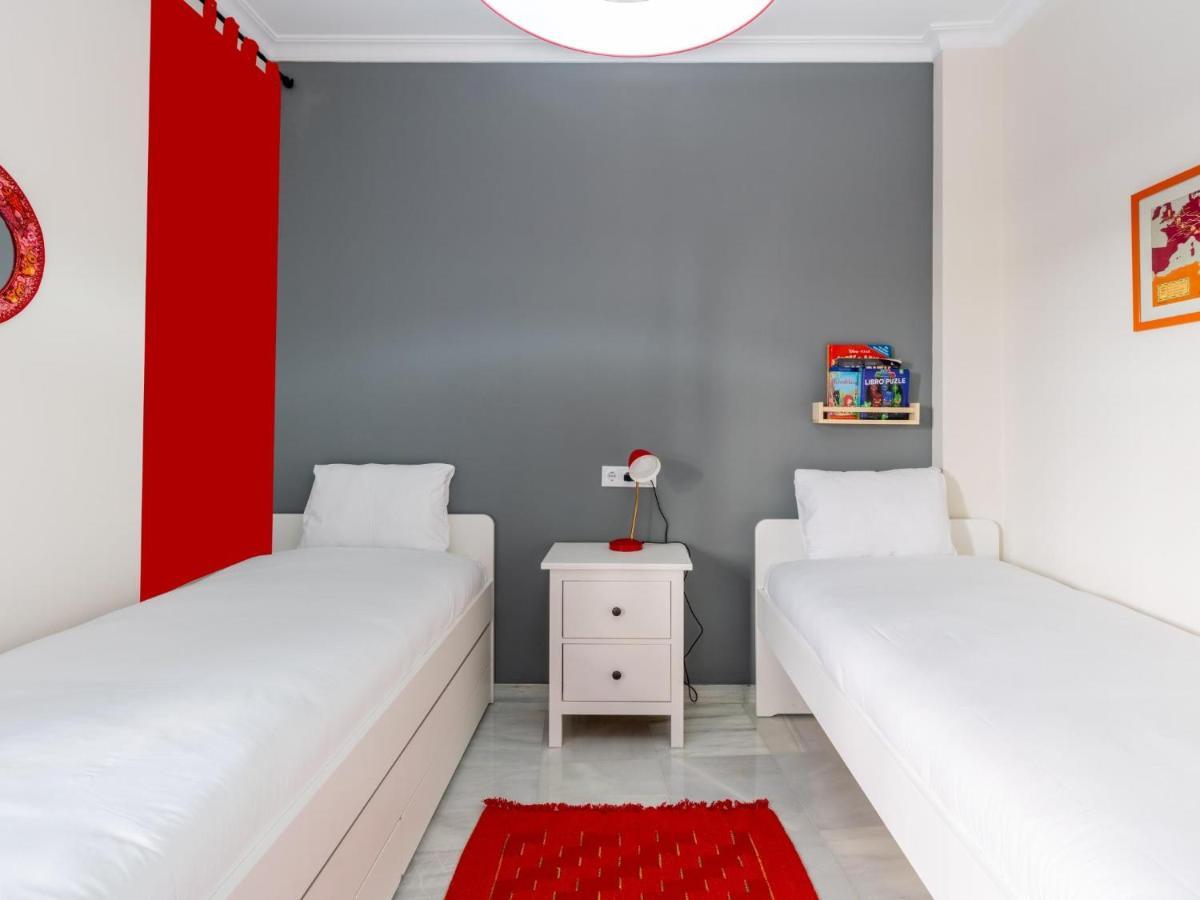 Holi-Rent Penthouse Penuelas セビリア エクステリア 写真