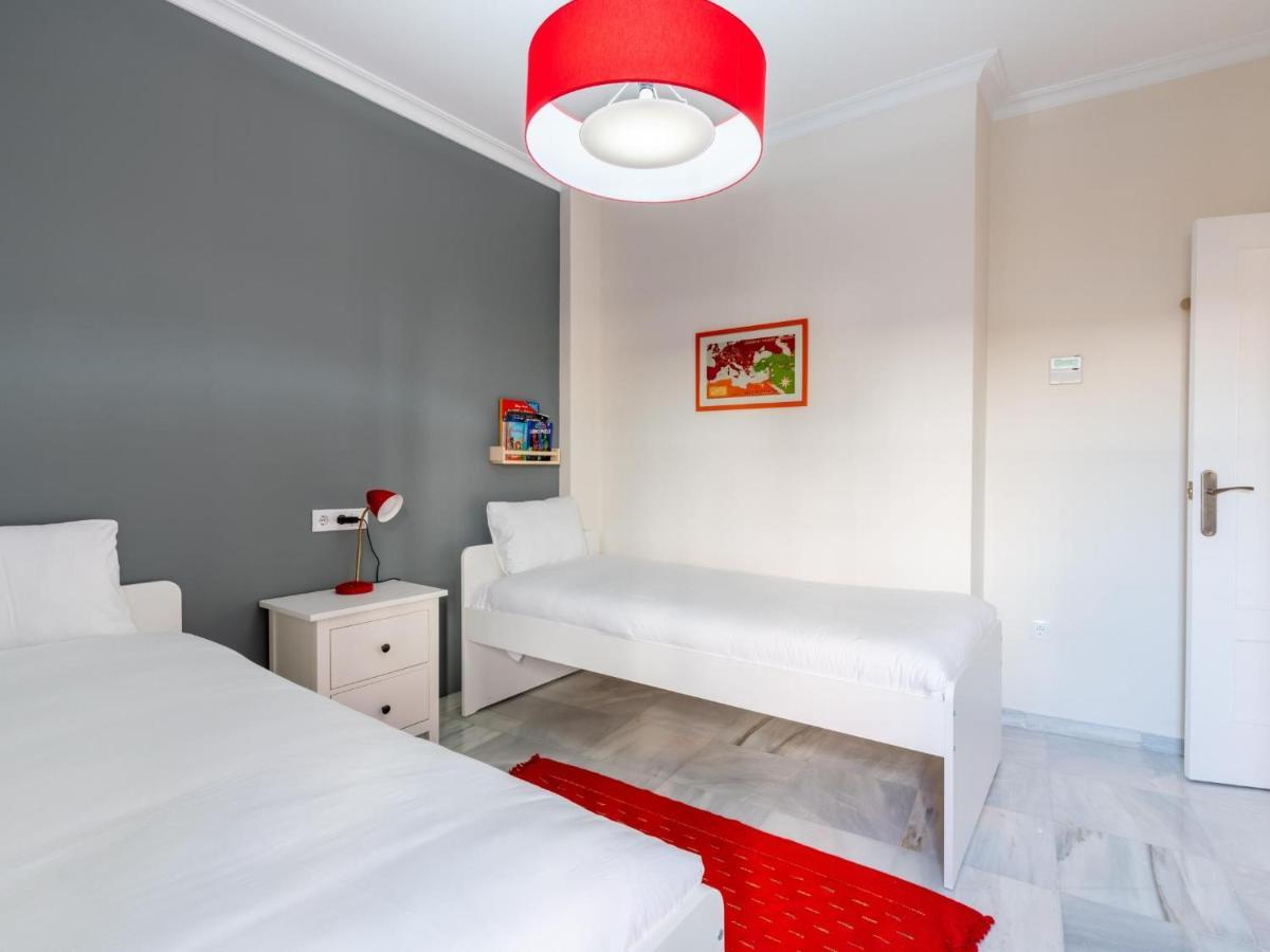 Holi-Rent Penthouse Penuelas セビリア エクステリア 写真